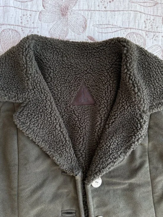 Fjallraven Fjall Women's Suede Sherpa Vest in Olive Green - Size Small - Picture 10 of 11